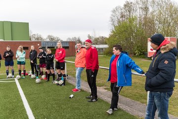 Bild 25 - Co-Trainerin der Frauen Nationalmannschaft Britta Carlson in Wahlstedt